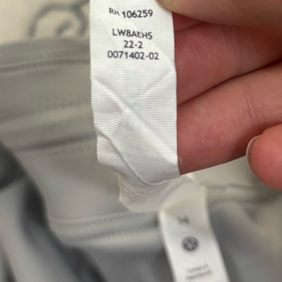 Lululemon Multi Pocket Cargo High Rise Hiking Skirt In Seal Grey Women’s Size 14 - Picture 9 of 9